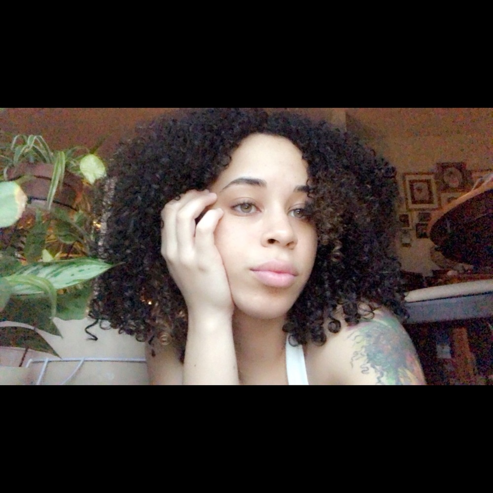 Meet your Posher, Peira